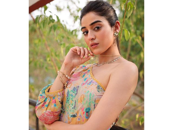 Dazzling Clicks Of Sakshi Vaidya